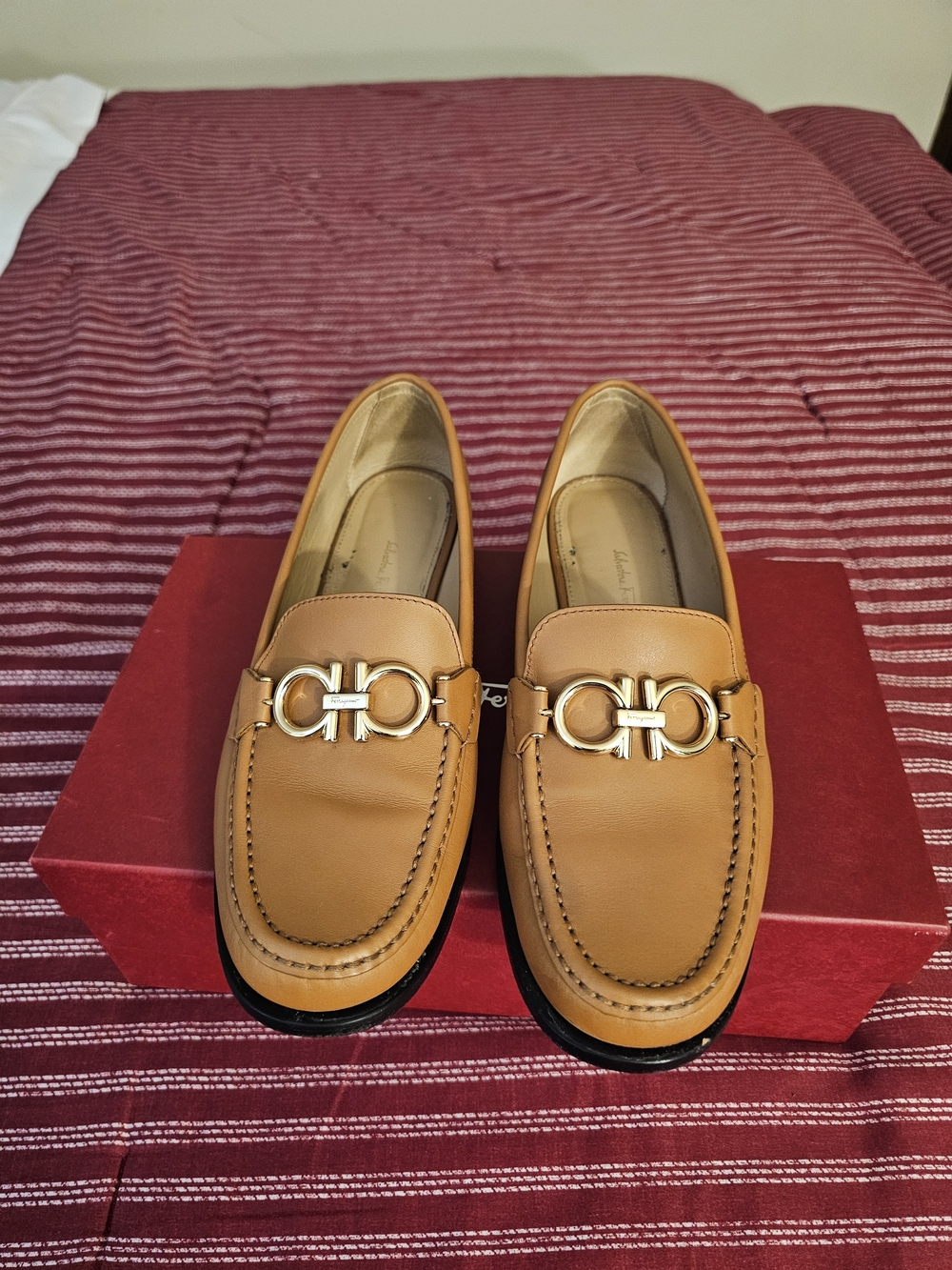 Salvatore Ferragamo Tan Leather Loafers with Gold Gancini. 8.5 Wide